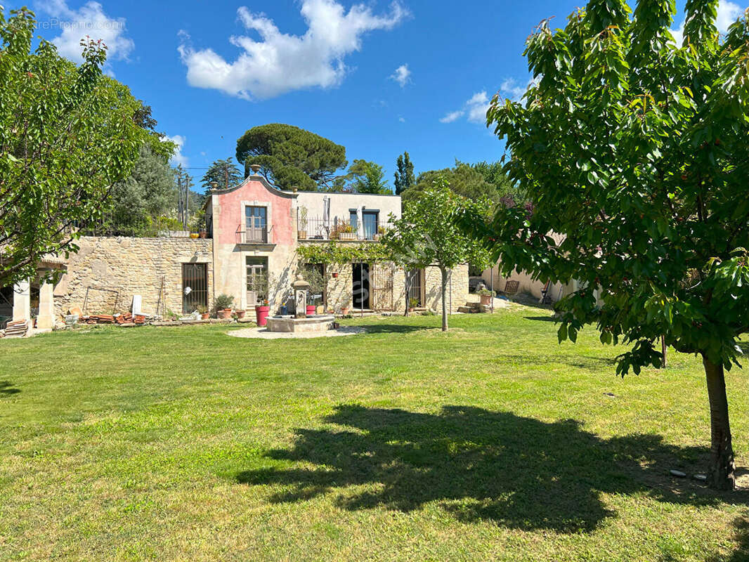 Maison à CUCURON