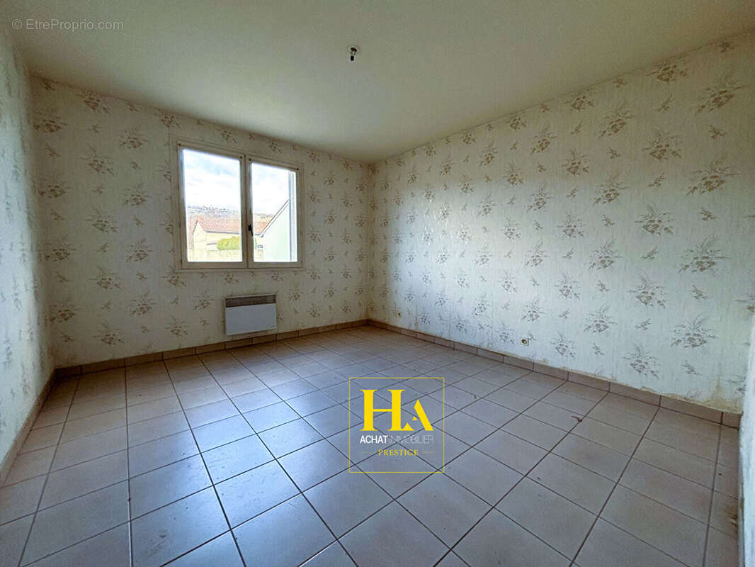 Maison à SERVES-SUR-RHONE