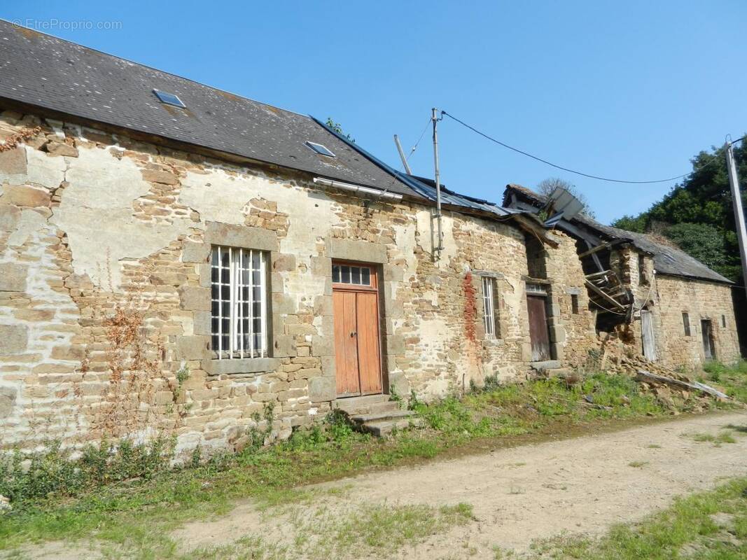 Autre à COUESMES-VAUCE