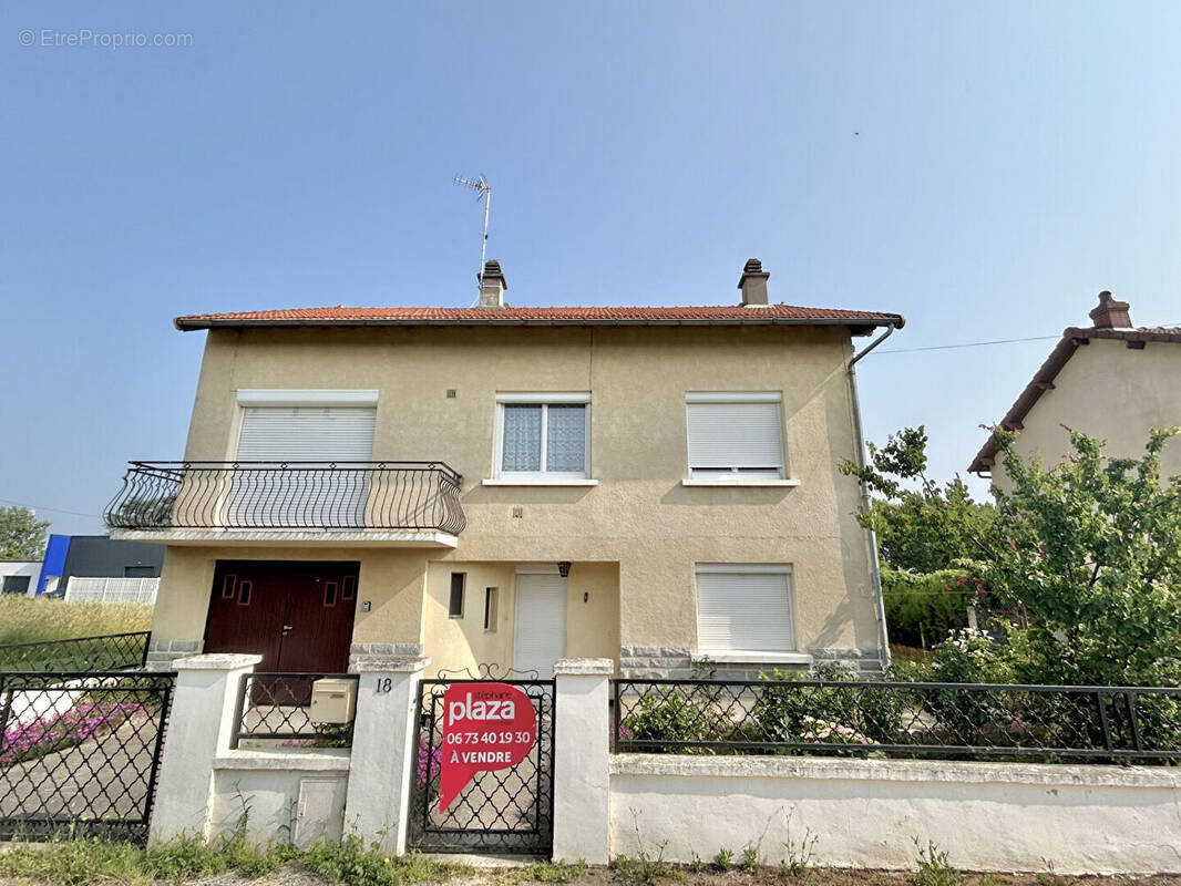 Maison à MONTLUCON