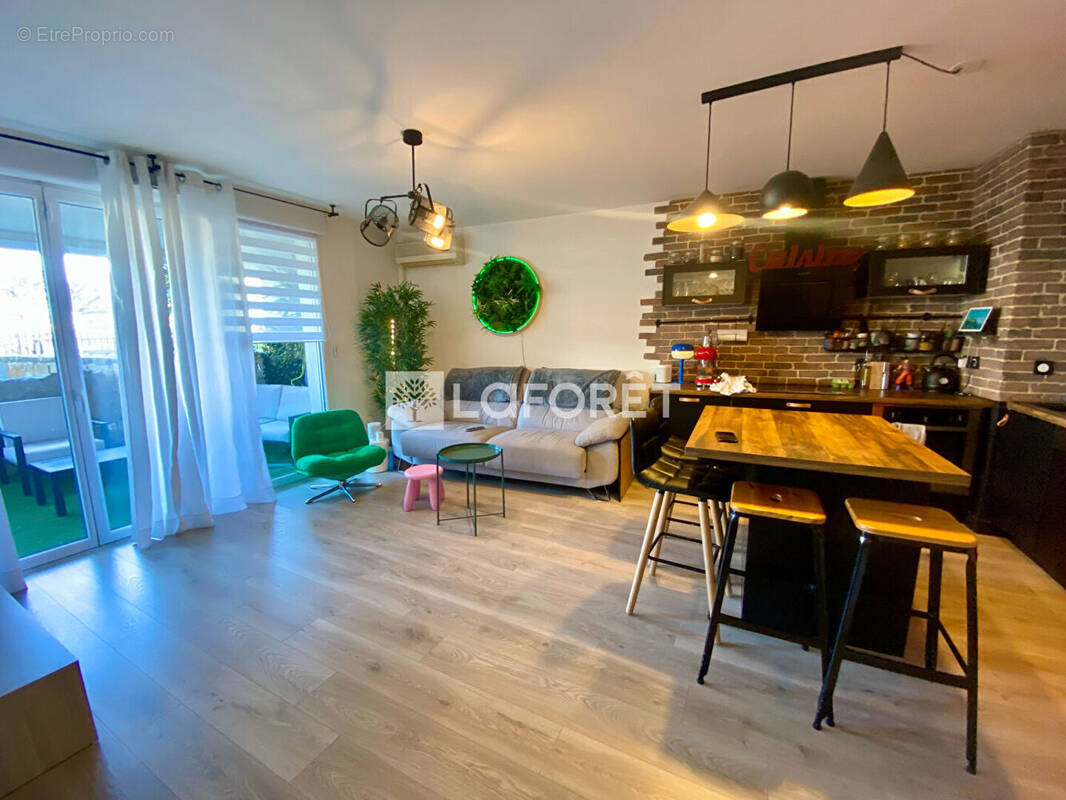 Appartement à LATTES