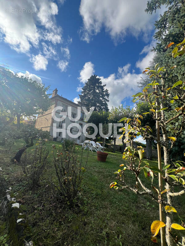 Maison à URY