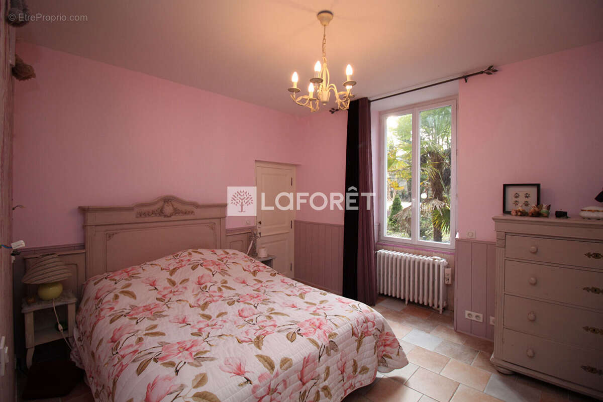 Maison à NONTRON