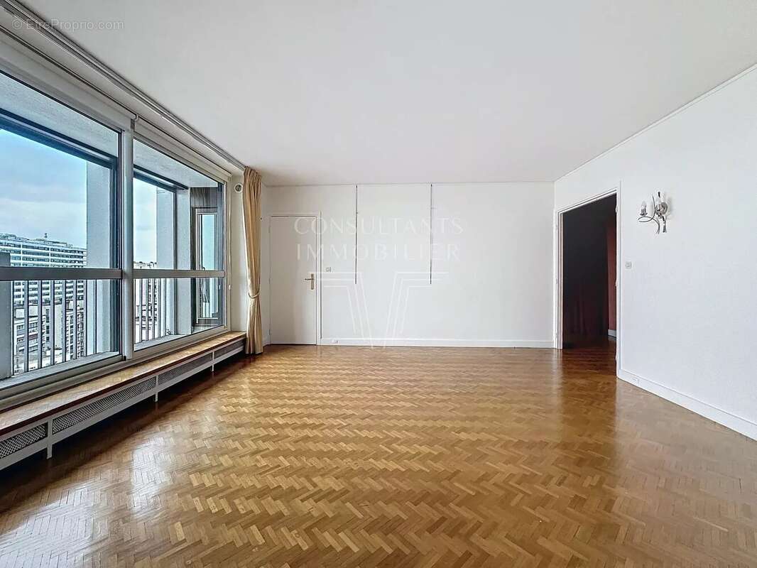 Appartement à PARIS-15E