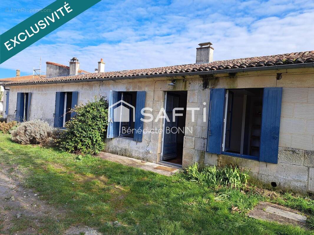 Photo 1 - Maison à CHAILLEVETTE