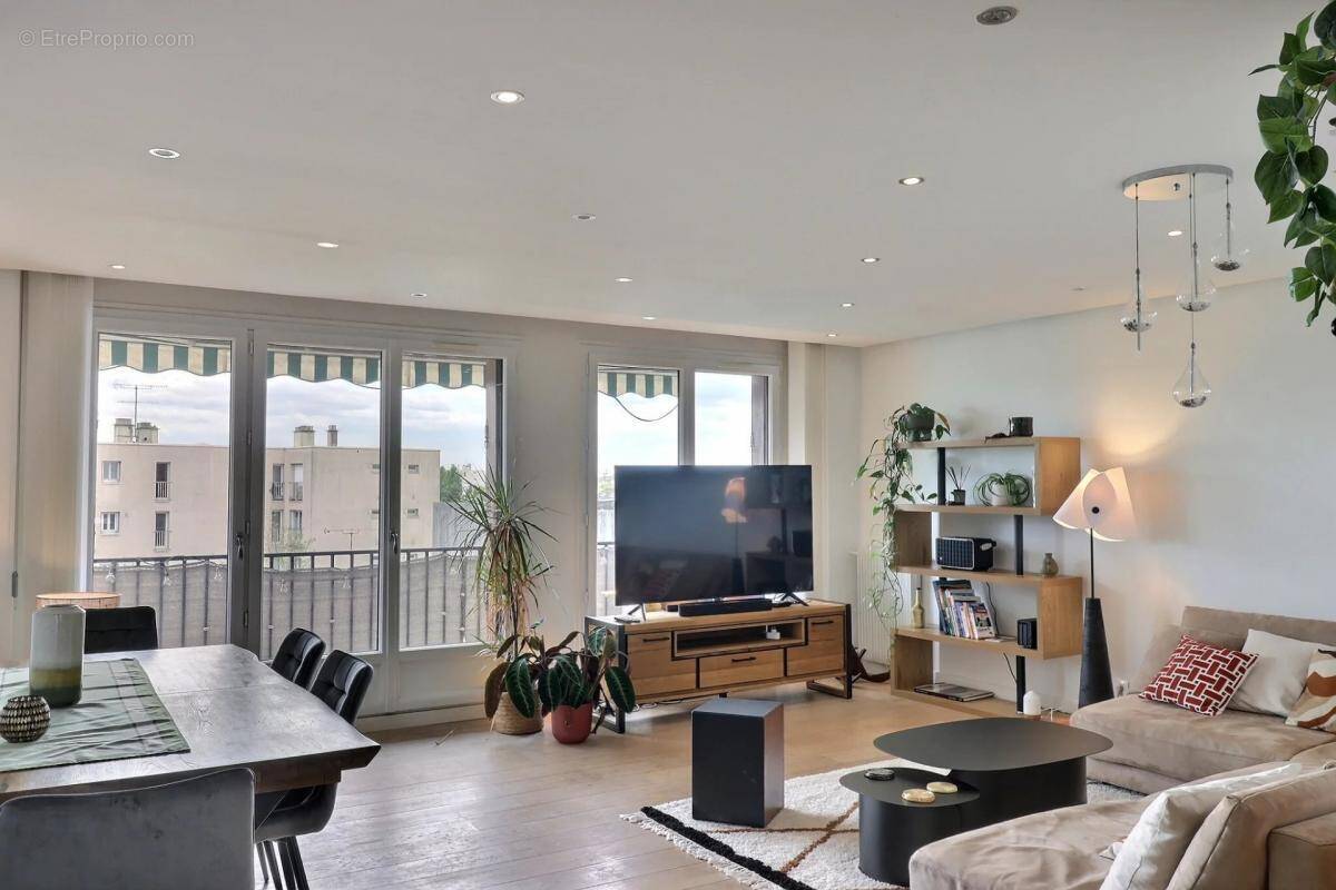 Appartement à SAINT-MAUR-DES-FOSSES
