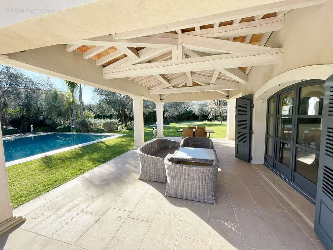Maison à MOUGINS
