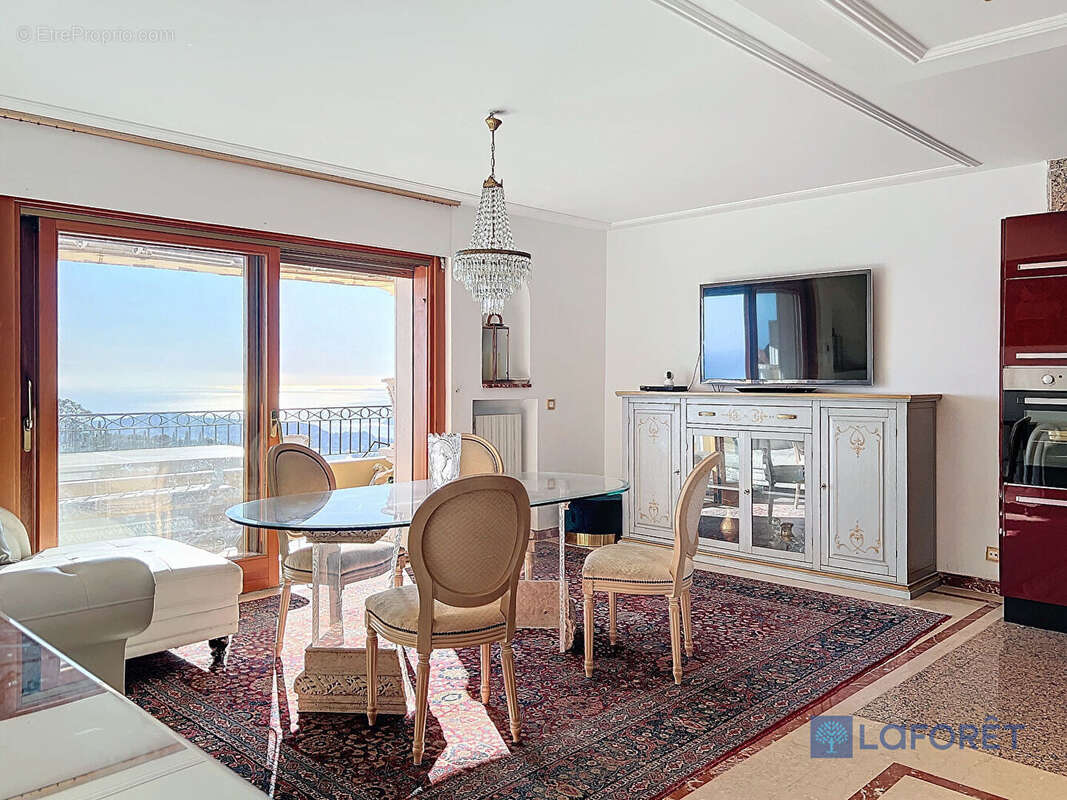 Appartement à EZE