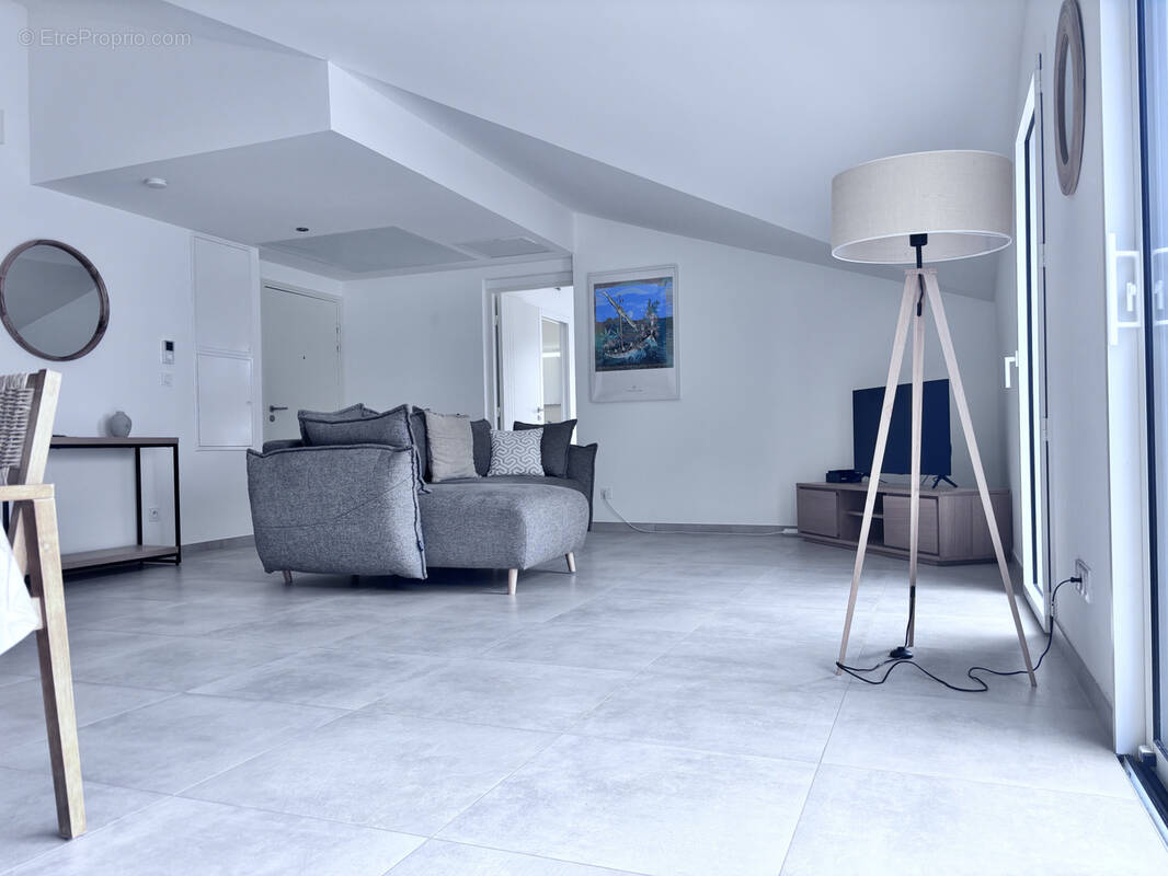 Appartement à SAINT-CYR-SUR-MER