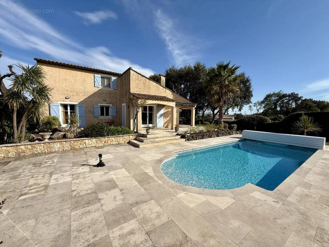 Maison à VALBONNE