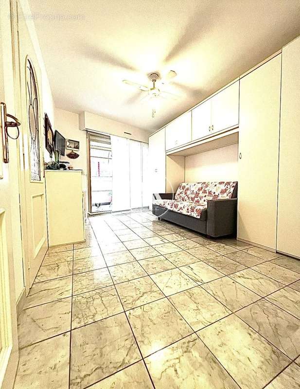 Appartement à ROQUEBRUNE-CAP-MARTIN