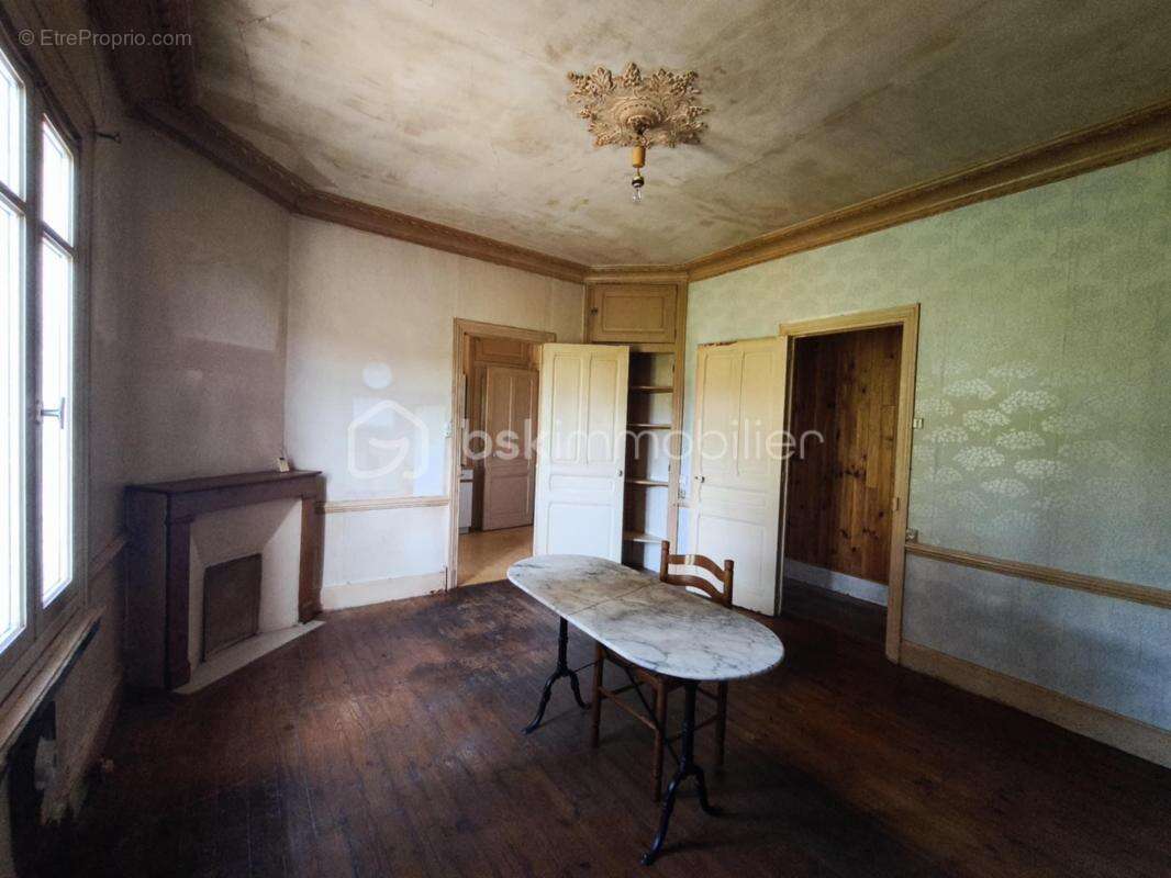Maison à NOIRETABLE
