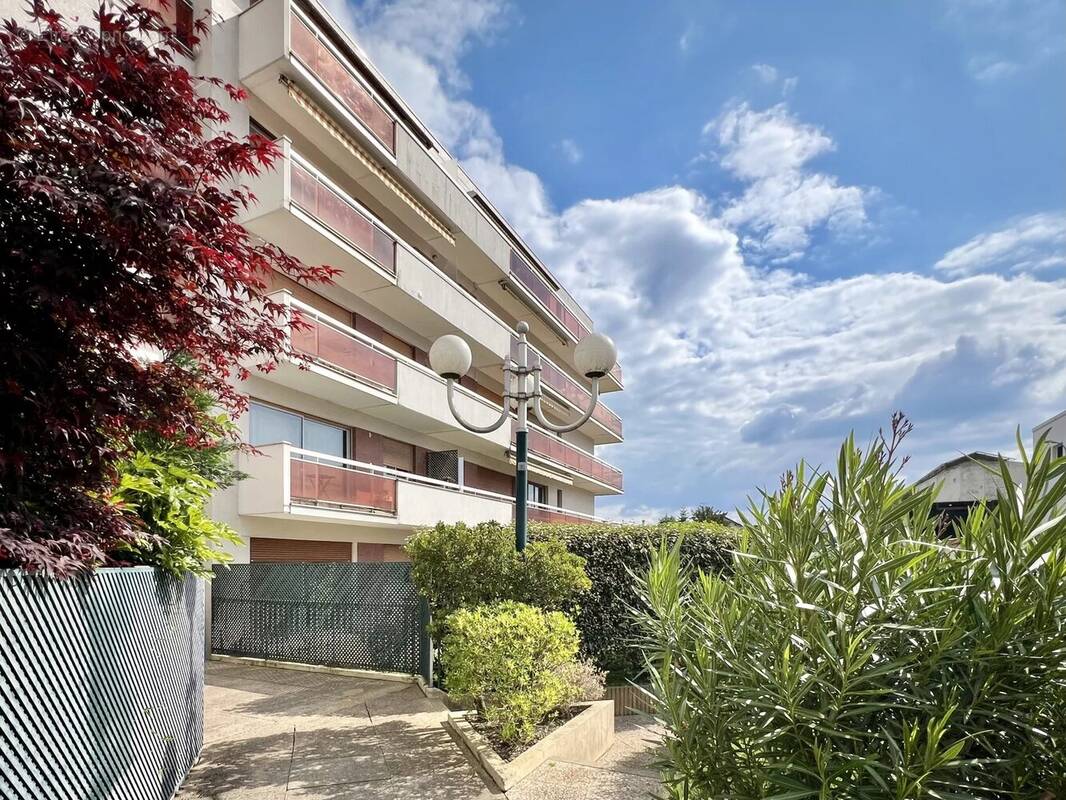 Appartement à SAINT-MAUR-DES-FOSSES