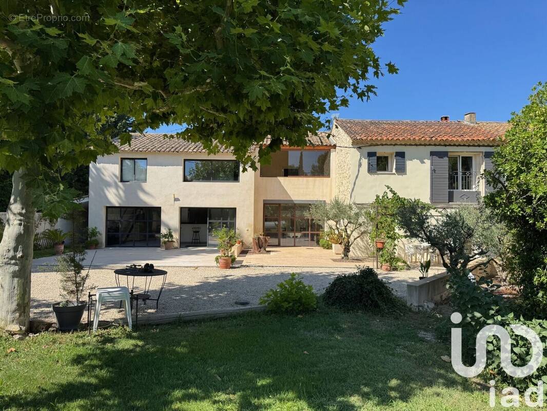 Photo 1 - Maison à EYGALIERES