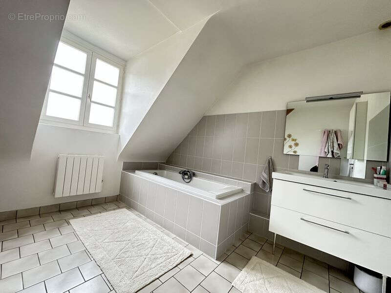 Maison à JAUX