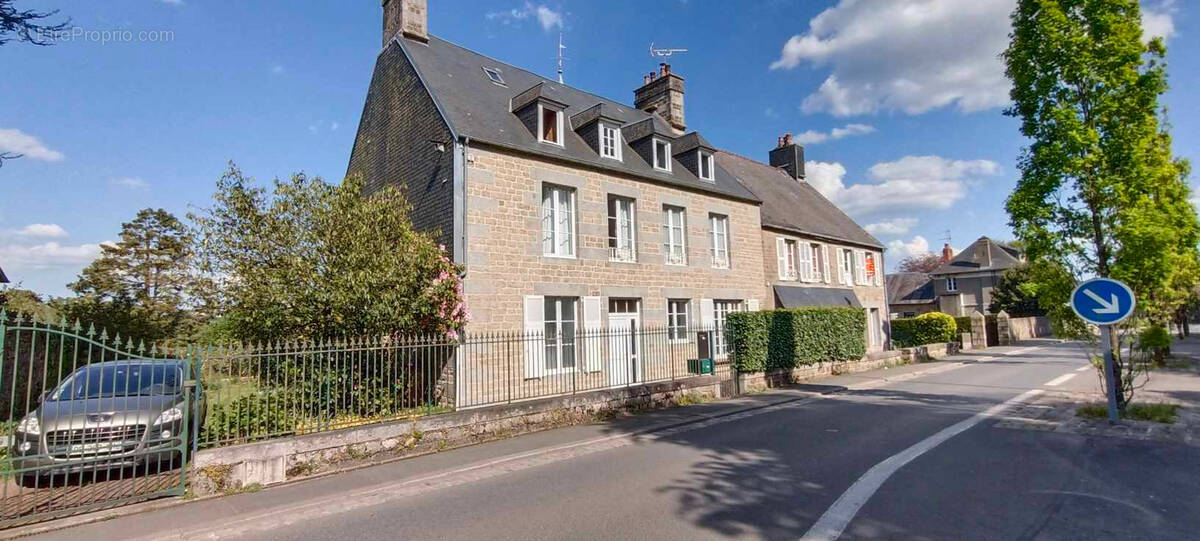 Maison à VILLEDIEU-LES-POELES