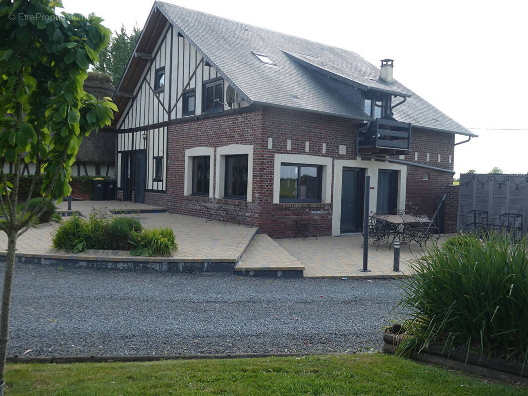Maison à CORMEILLES