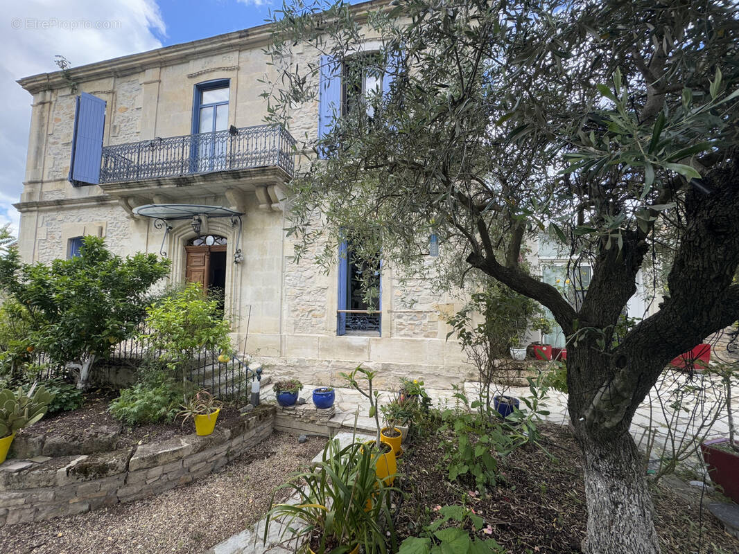 Maison à CAVEIRAC