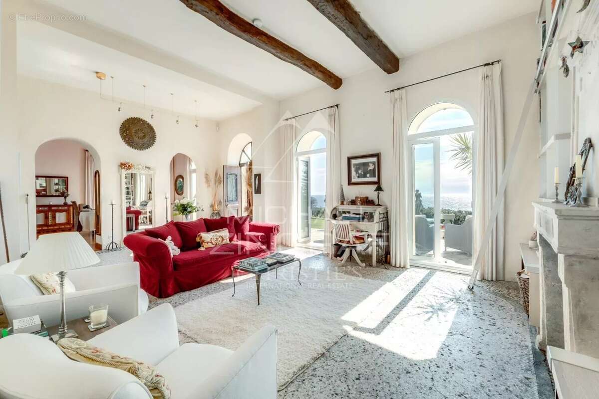 Maison à EZE
