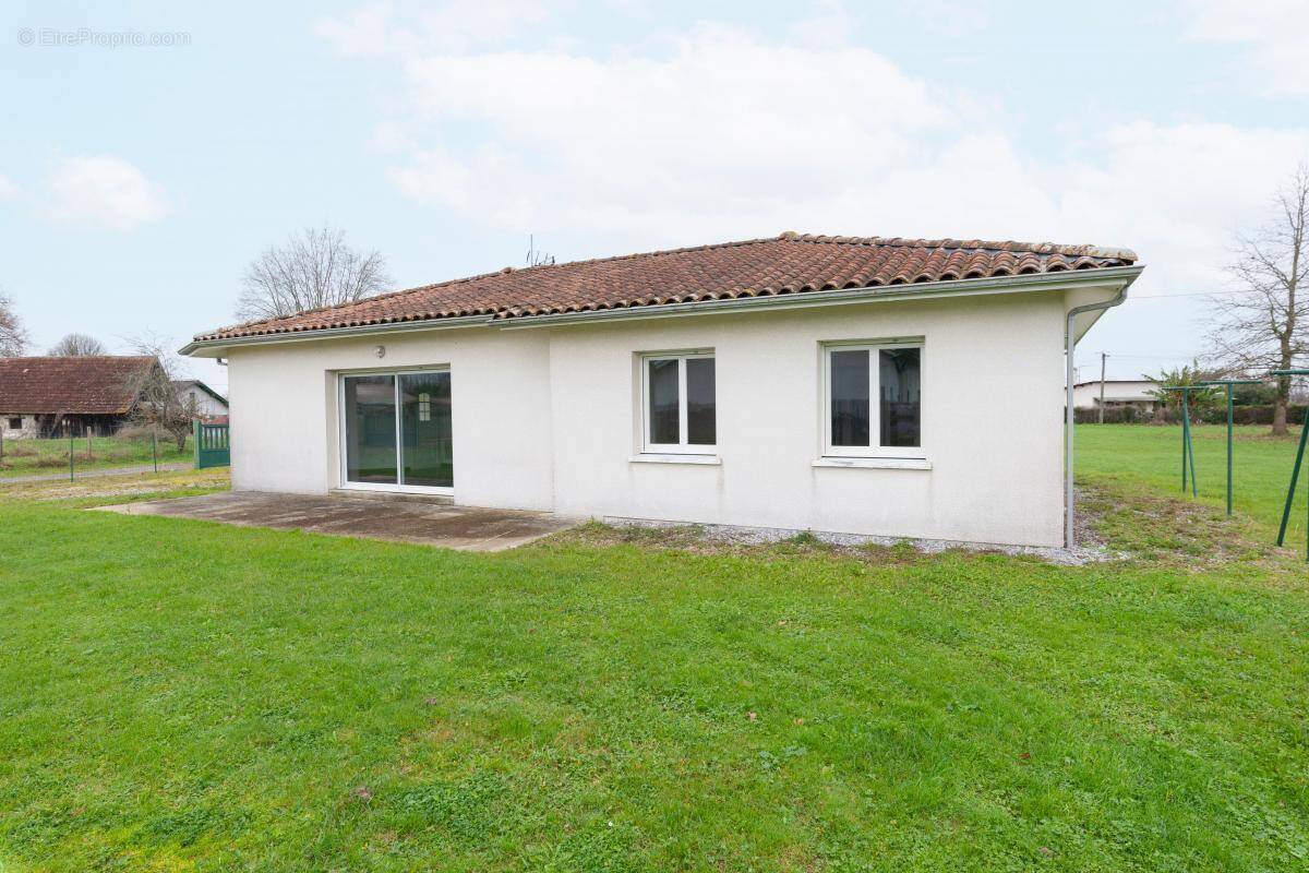 Maison à MONTGAILLARD