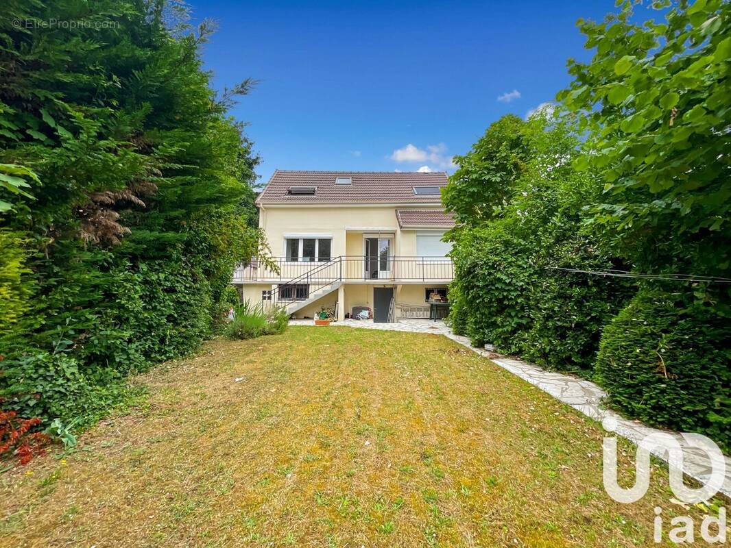 Photo 1 - Maison à GAGNY