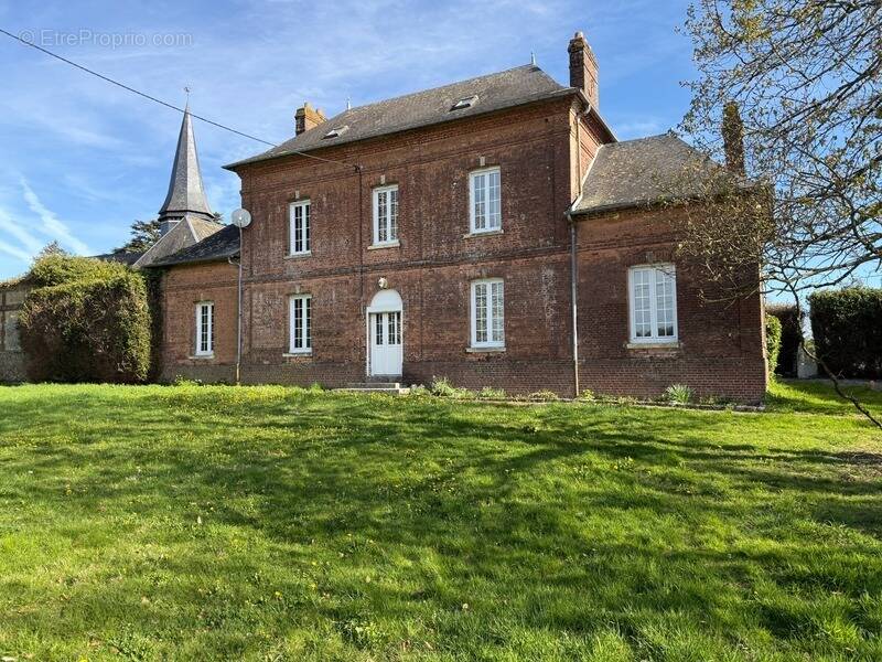 Maison à BUCHY