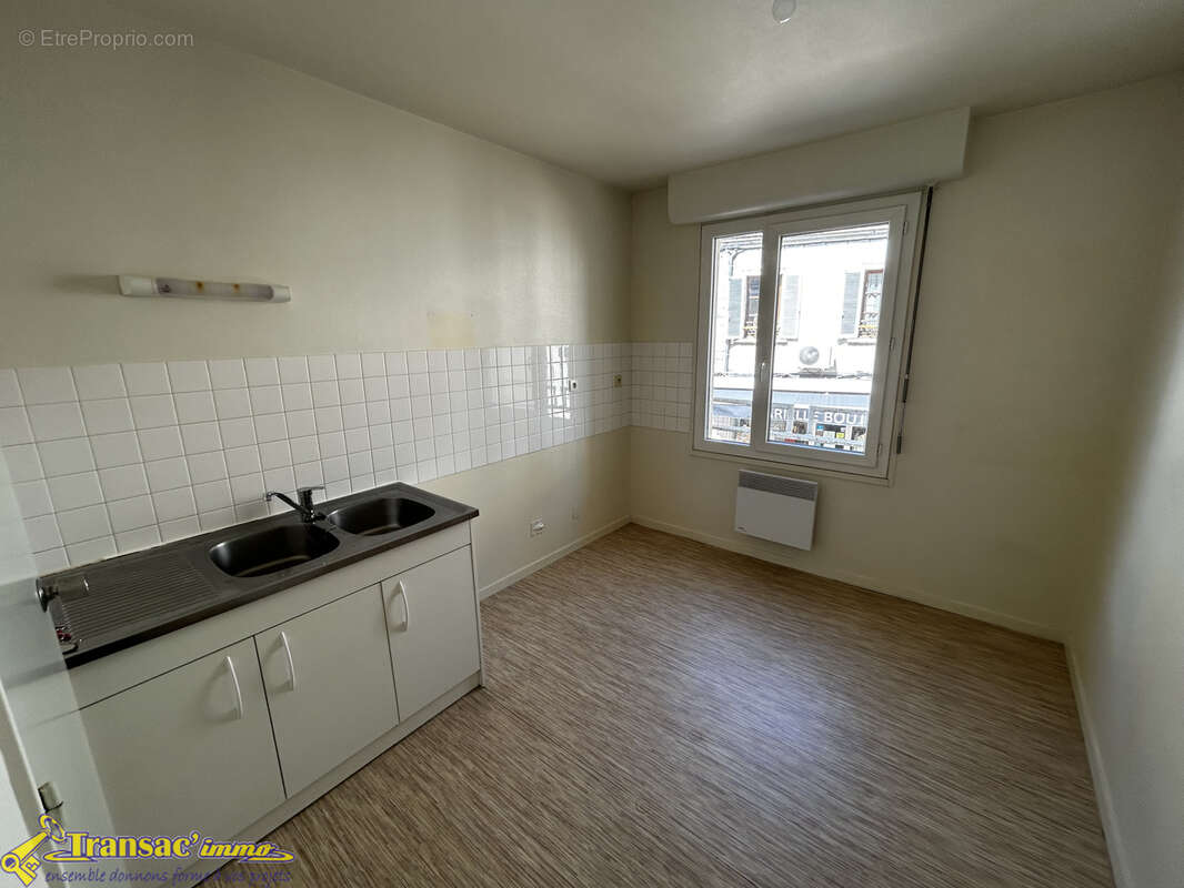 Appartement à PUY-GUILLAUME