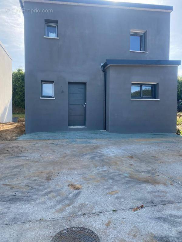 Maison à PLONEOUR-LANVERN