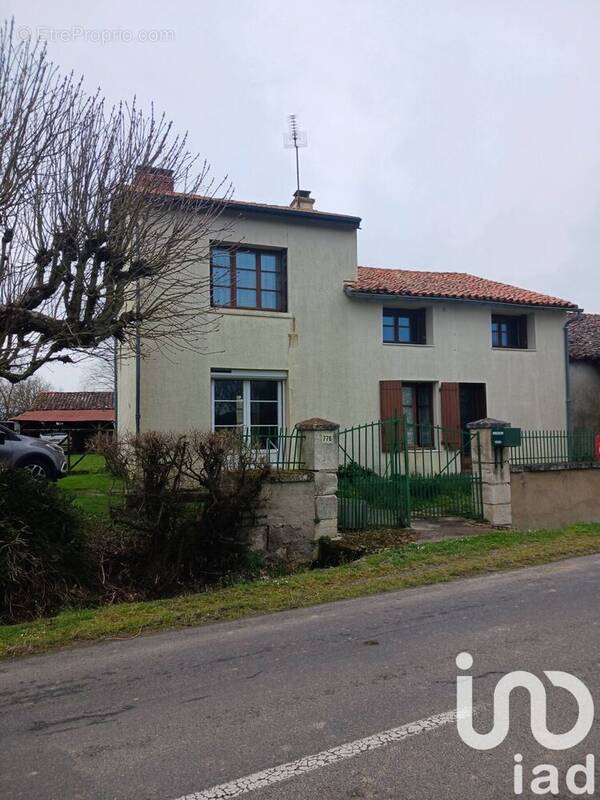 Photo 1 - Maison à LA CHAPELLE-BATON
