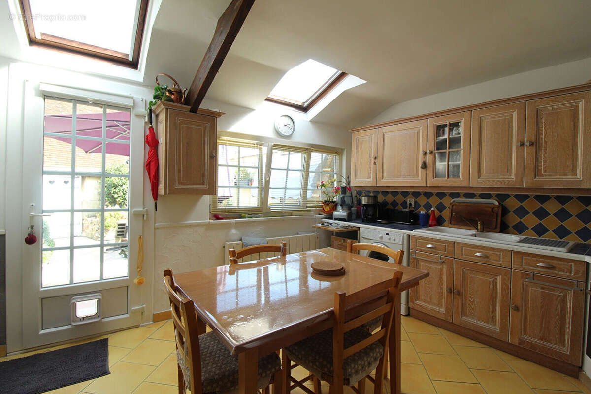Appartement à CHATEAUNEUF-EN-THYMERAIS