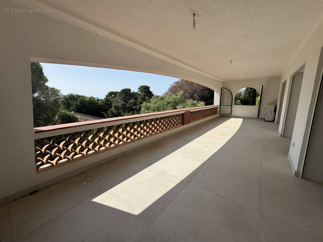 Appartement à FREJUS