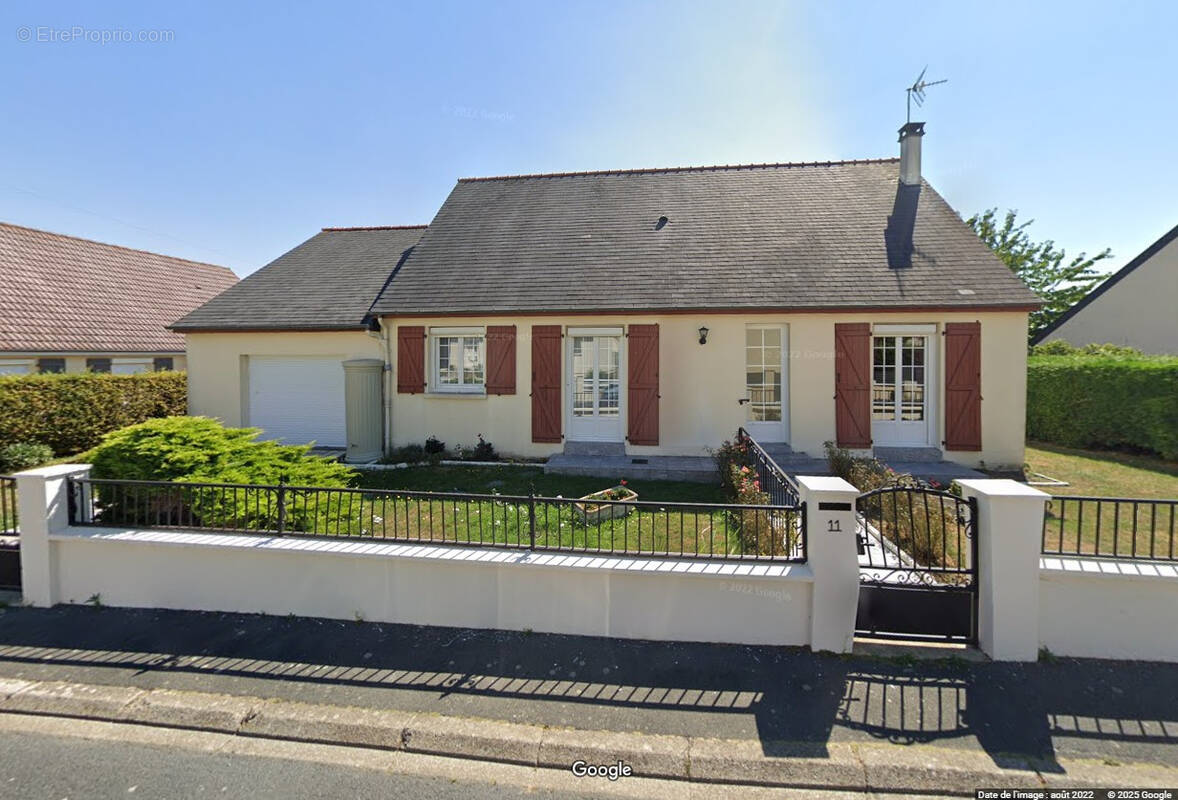 Maison à ARGENCES