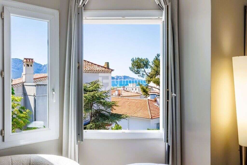 Appartement à MARSEILLE-7E