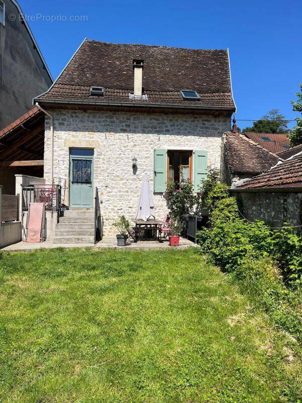 Maison à MORESTEL