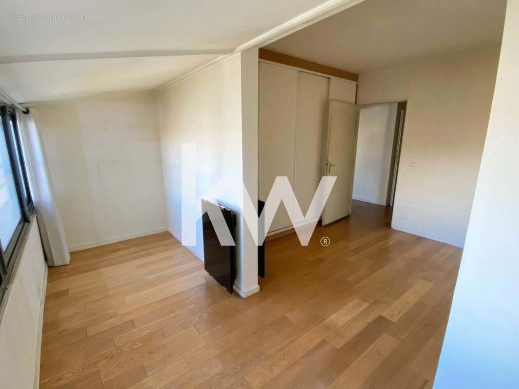 Appartement à PARIS-19E
