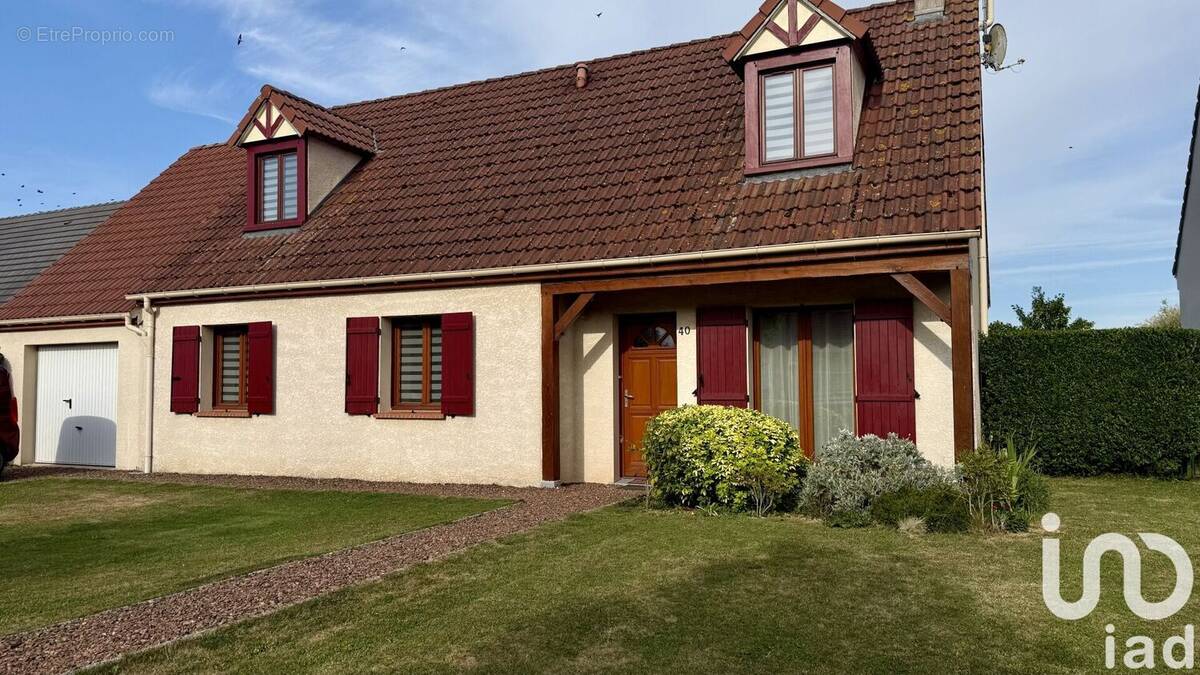 Photo 1 - Maison à LE QUESNEL