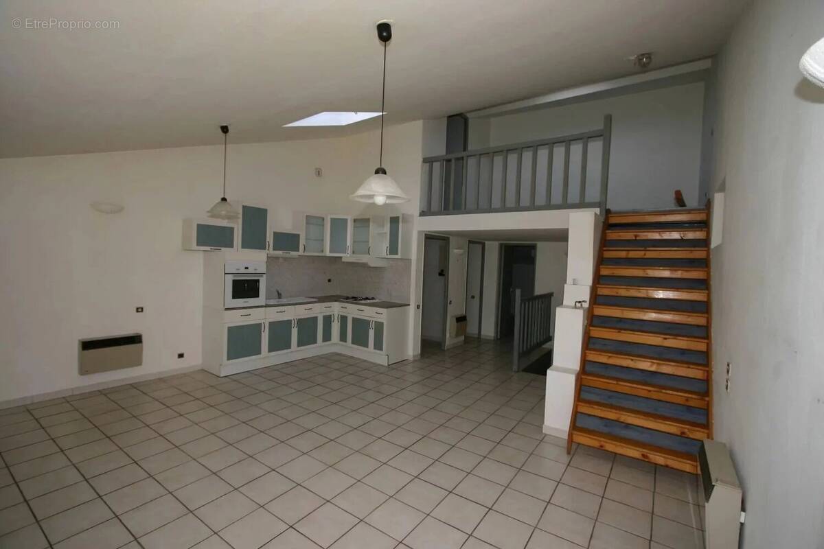 Appartement à CHATEAUNEUF-DU-RHONE