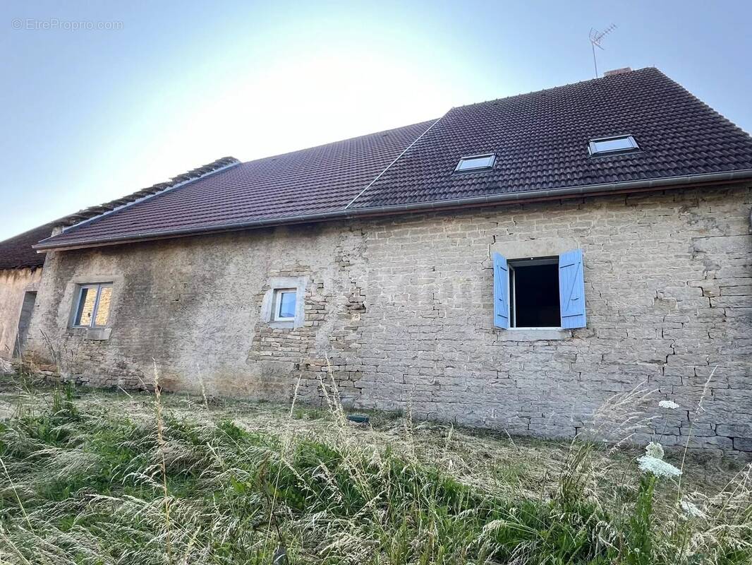 Maison à LONS-LE-SAUNIER