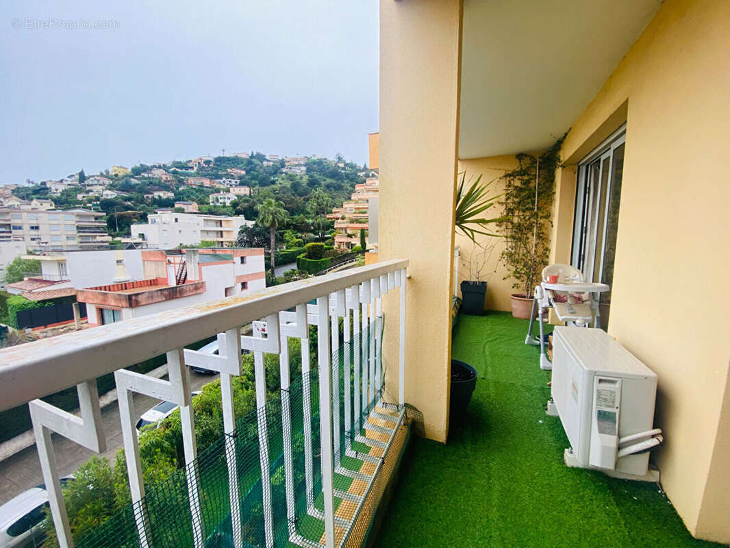 Appartement à MANDELIEU-LA-NAPOULE