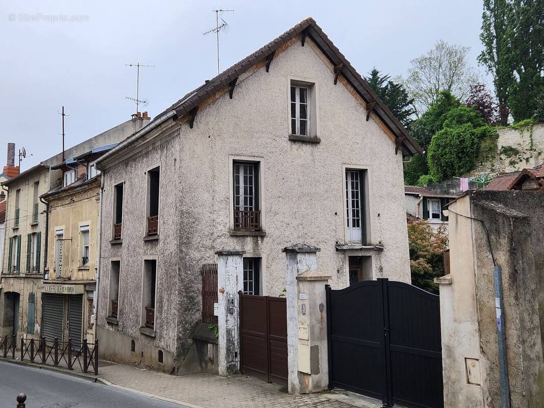 Maison à MONTIGNY-LES-CORMEILLES
