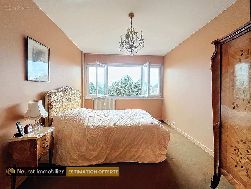Appartement à OULLINS