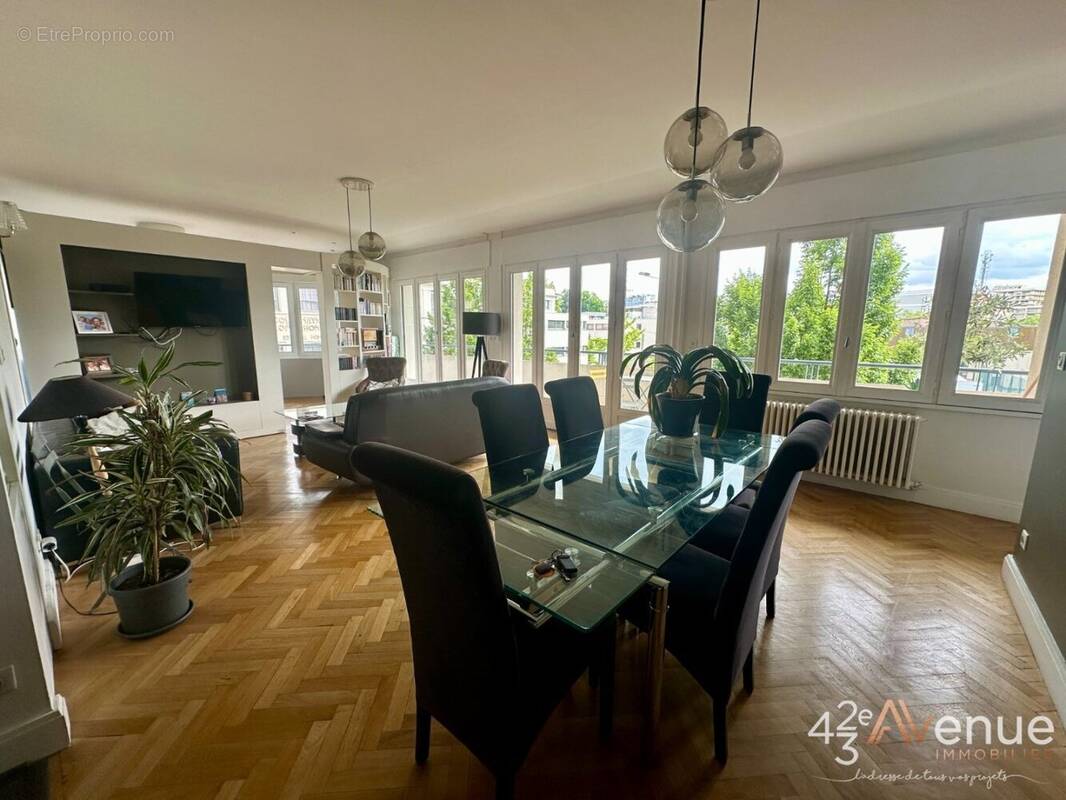 Appartement à SAINT-ETIENNE