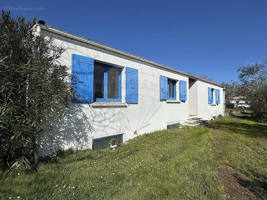 Maison à LES MATHES