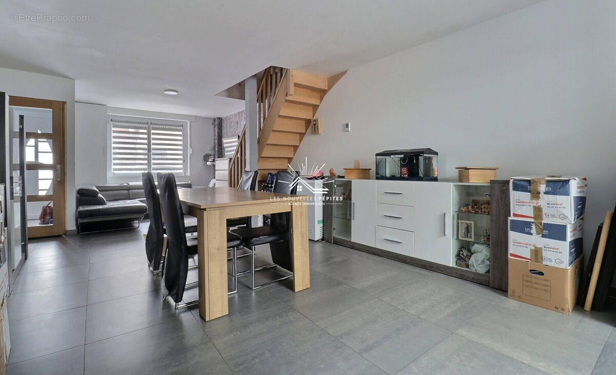 Maison à CROIX