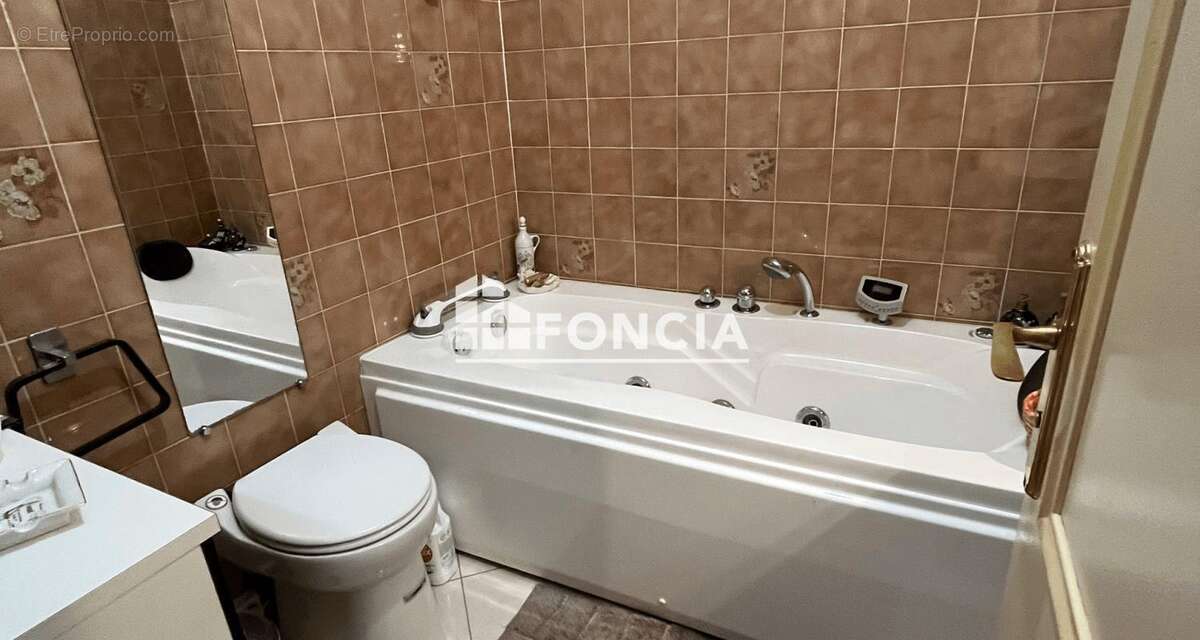 Appartement à MANDELIEU-LA-NAPOULE