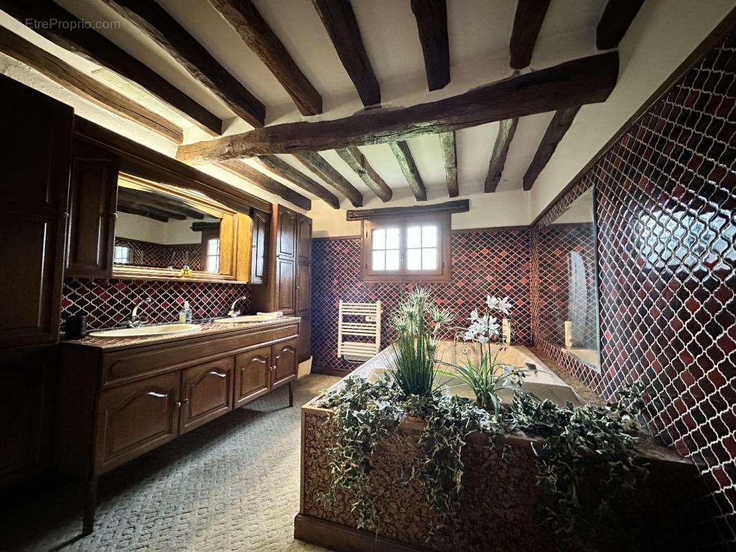 Maison à SAINT-LUBIN-DES-JONCHERETS