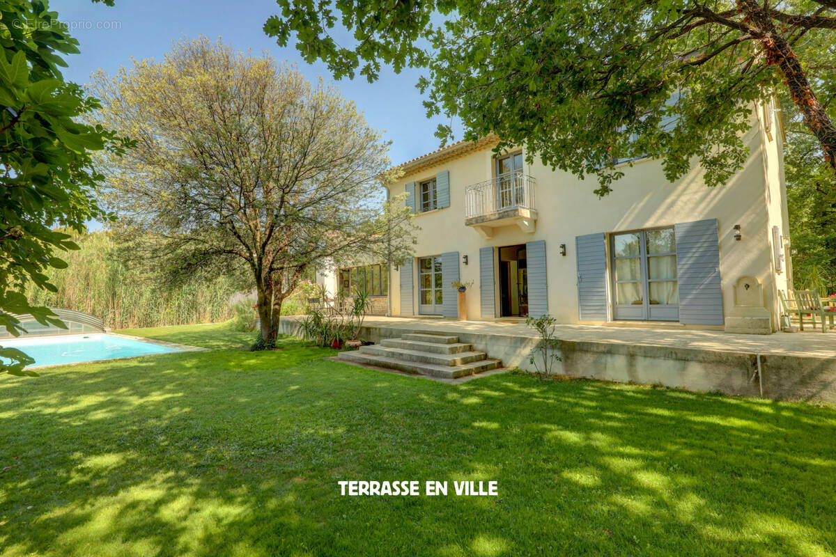 Maison à EGUILLES