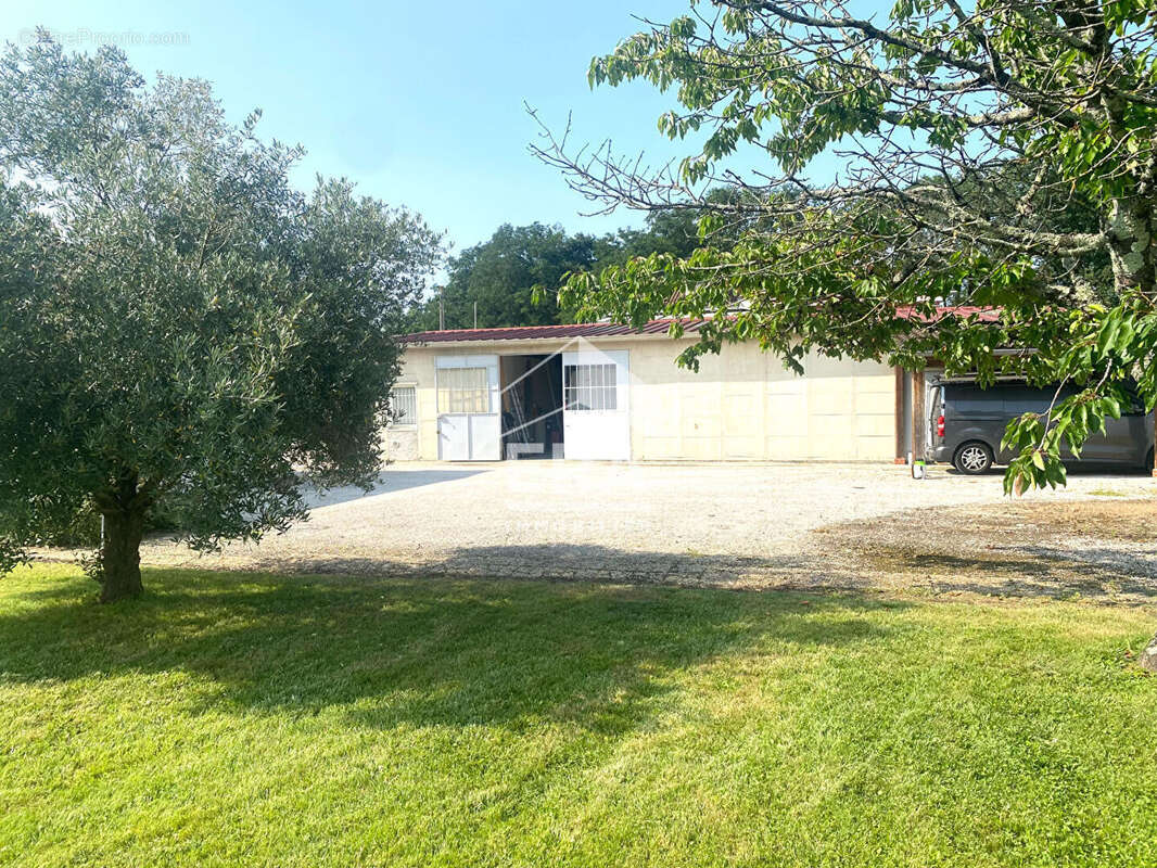 Maison à AUREILHAN