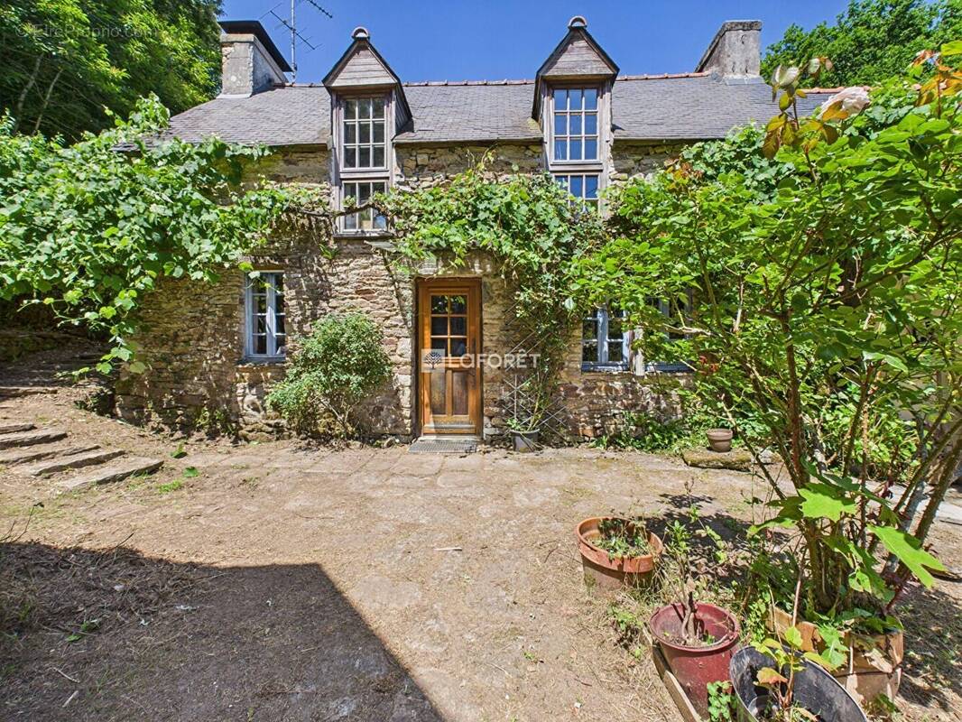 Maison à PLONEOUR-LANVERN