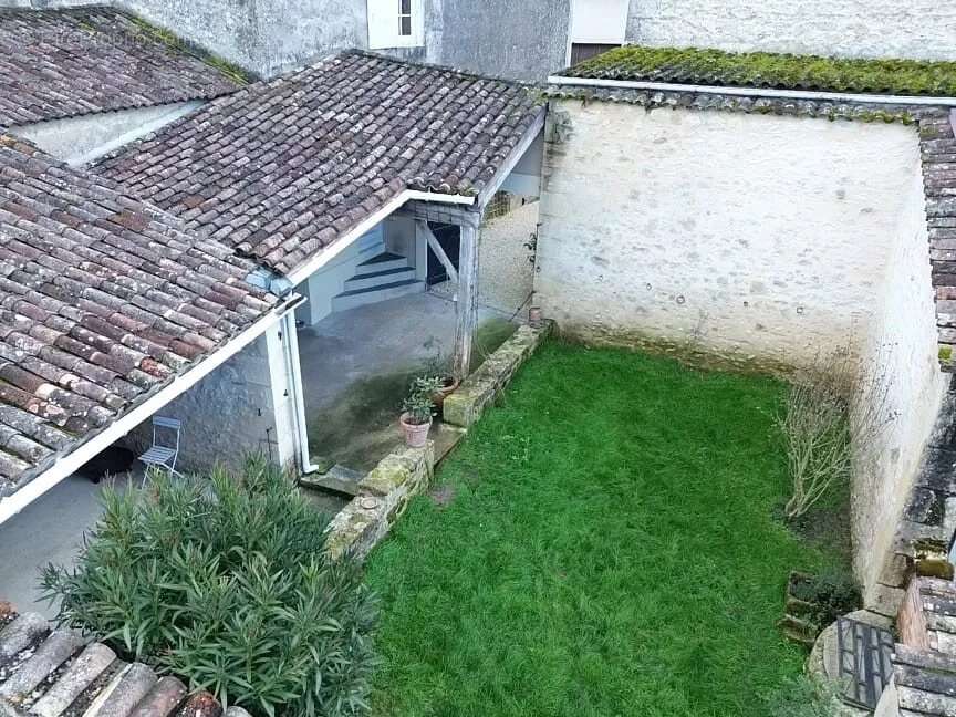 Maison à PELLEGRUE